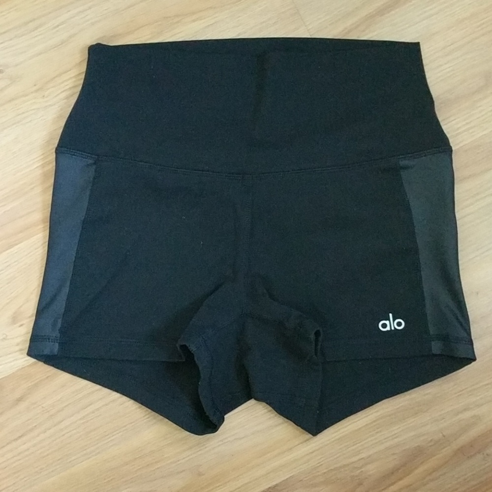 Alo Elevate Shorts